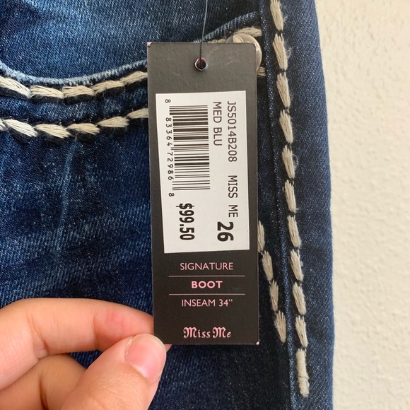 Miss Me | Signature Boot White Stitch Jeans - Picture 3 of 5